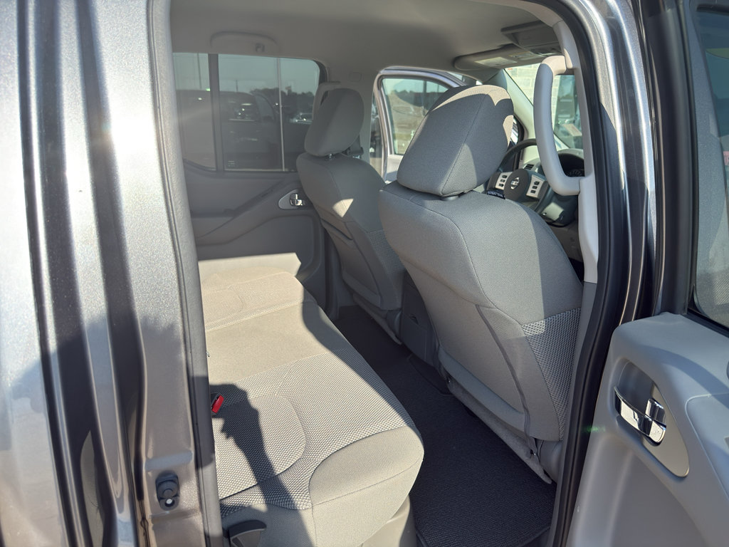 Used 2021 Nissan Frontier SV RWD image 25