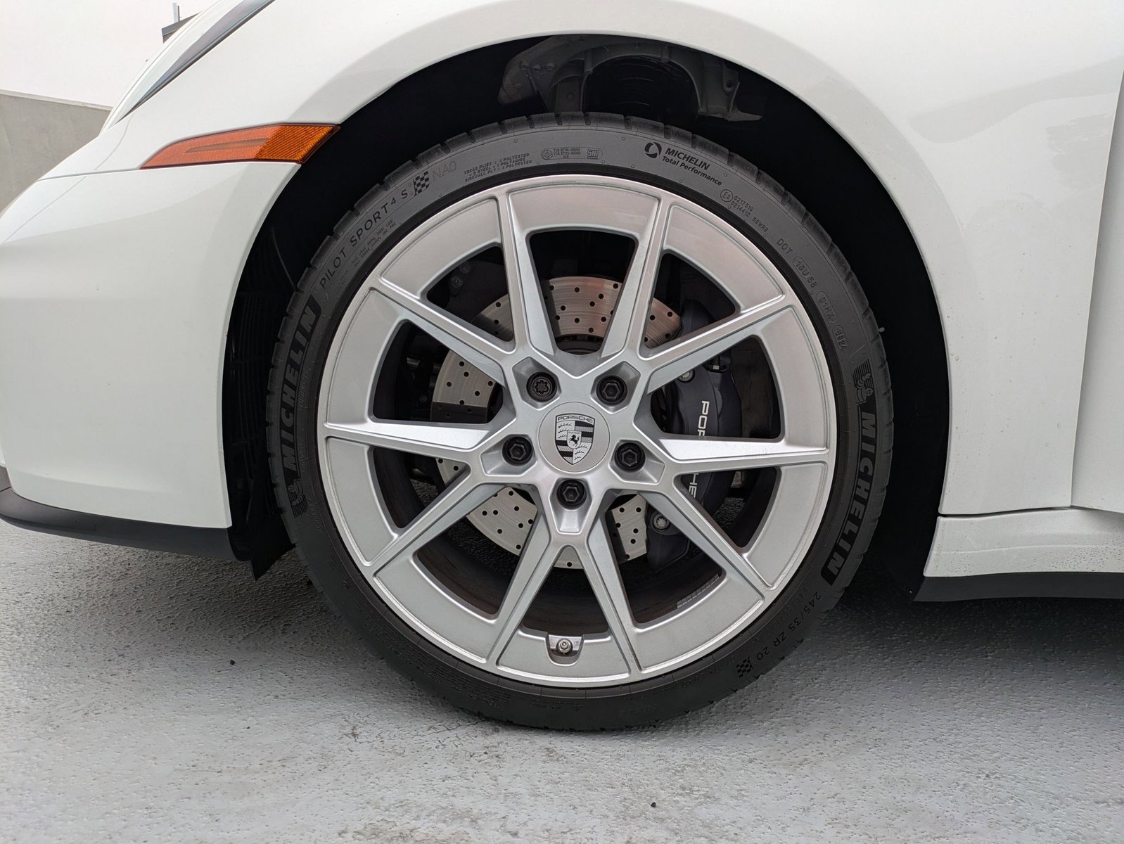 Certified 2025 Porsche 911 Carrera image 26