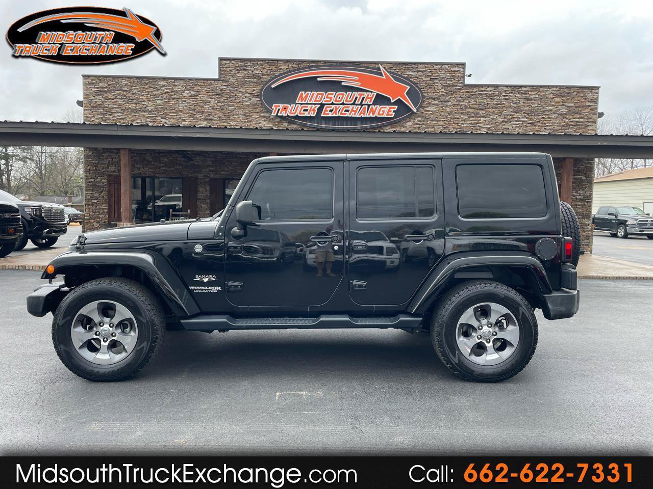 Used 2018 Jeep Wrangler Unlimited Sahara w/ Connectivity Group AWD/4WD image 1
