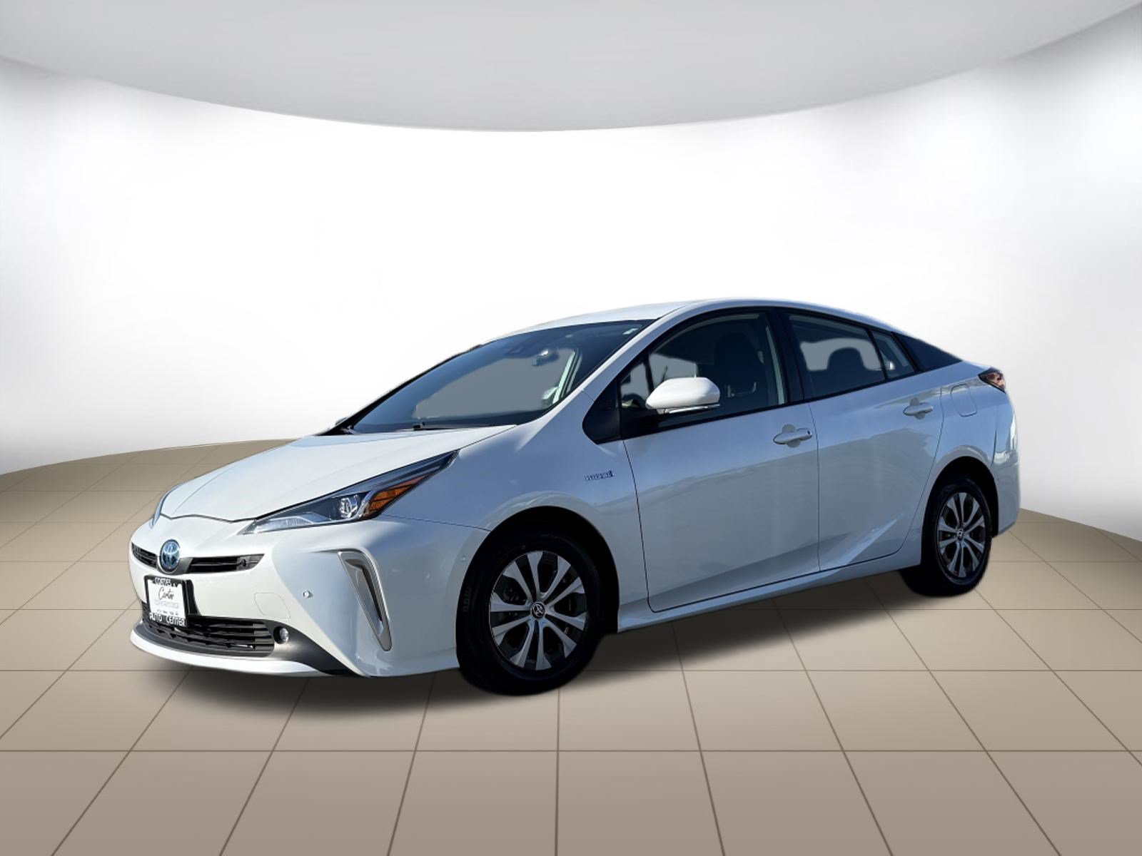 Used 2022 Toyota Prius LE AWD/4WD image 3