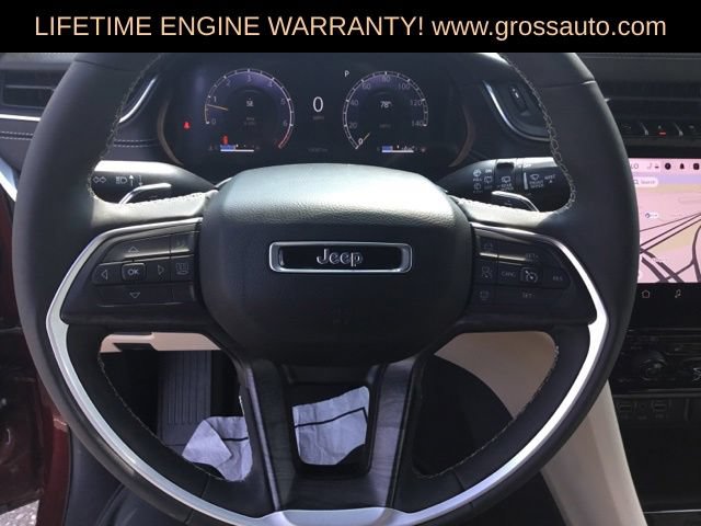 Used 2024 Jeep Grand Cherokee Limited AWD/4WD image 16