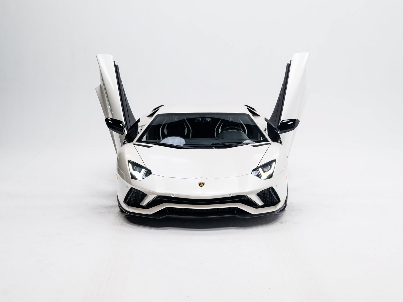 Used 2018 Lamborghini Aventador S AWD/4WD image 10
