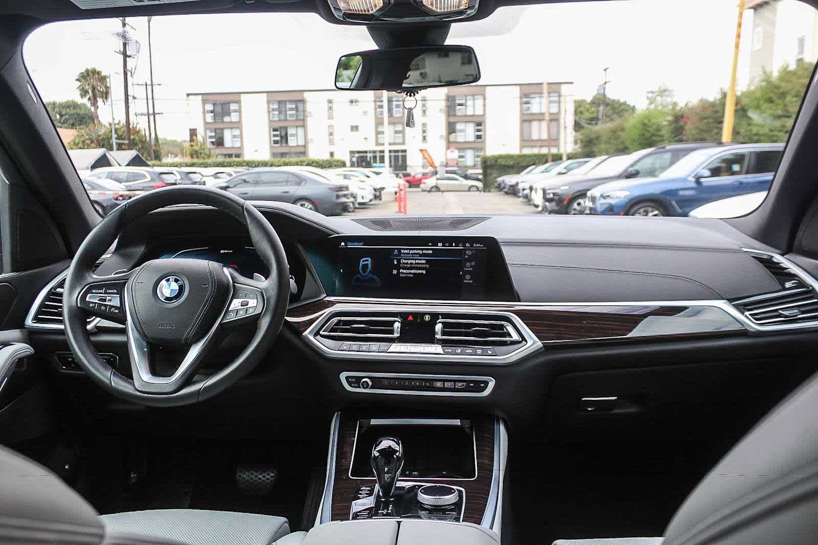 Used 2023 BMW X5 xDrive45e w/ Parking Assistance Package AWD/4WD image 12
