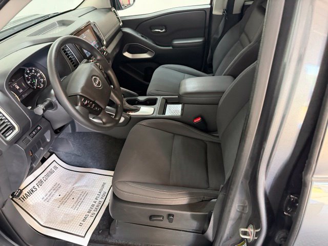 Used 2023 Nissan Frontier SV w/ Technology Package RWD image 13