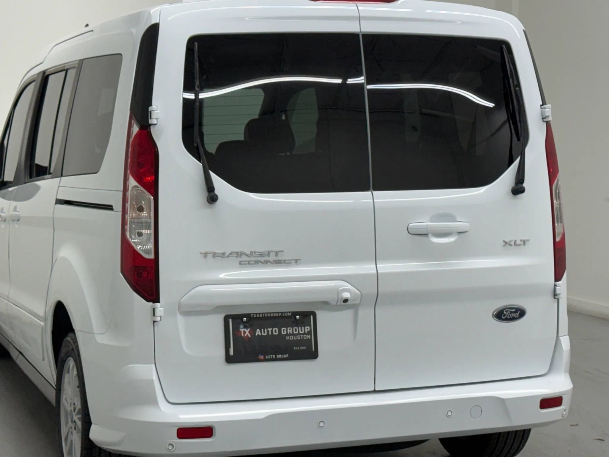 Used 2023 Ford Transit Connect XLT image 37