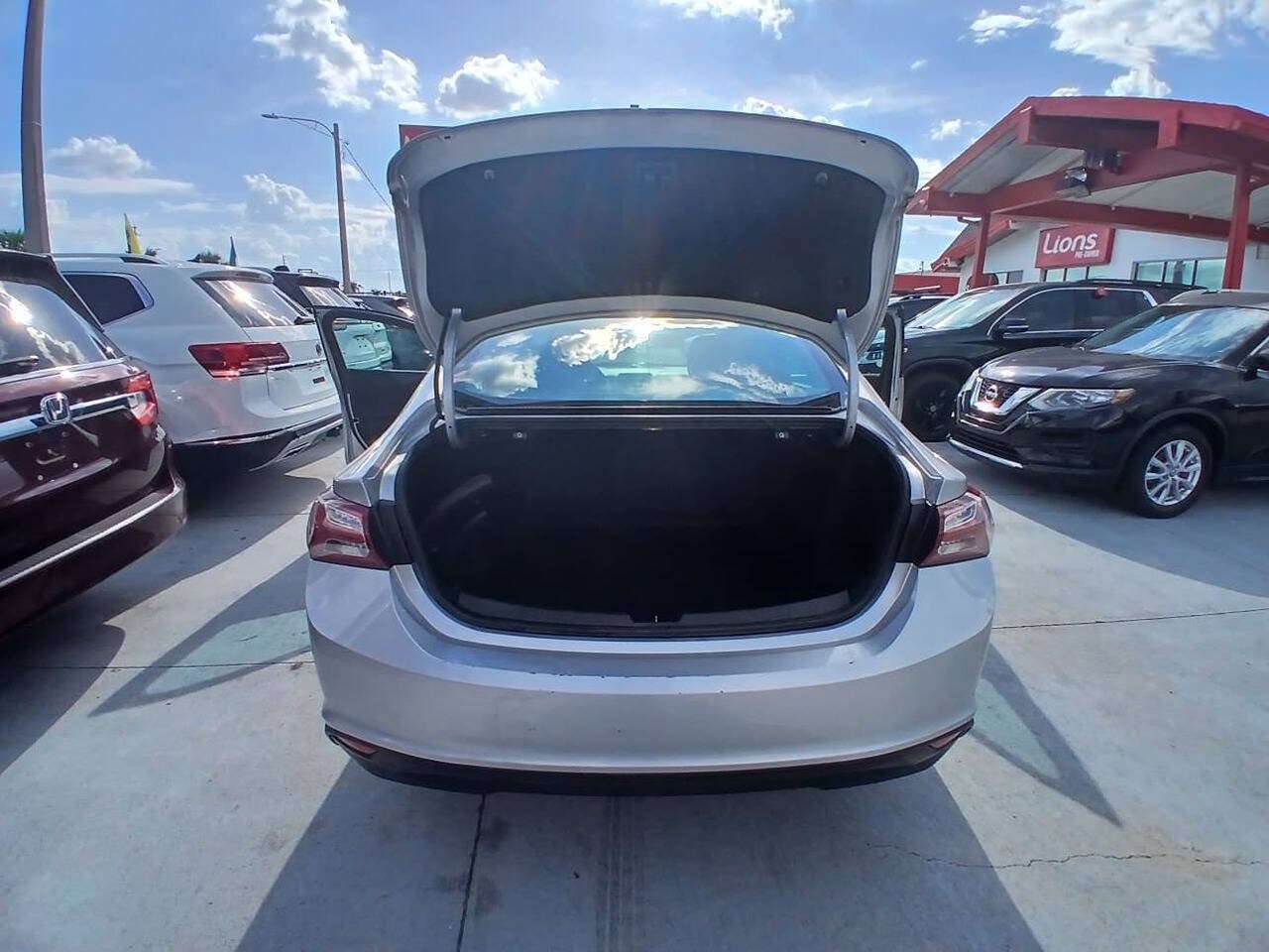 Used 2021 Chevrolet Malibu LT FWD image 15