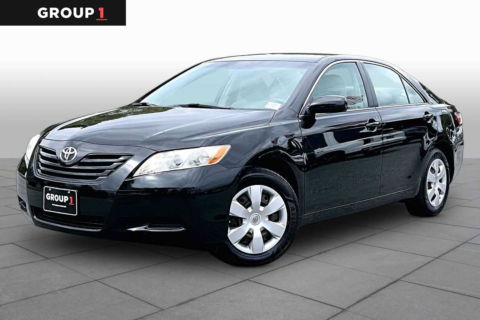 Used 2009 Toyota Camry LE FWD image 1