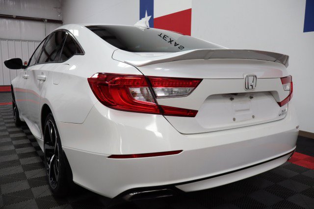 Used 2018 Honda Accord Sport image 11