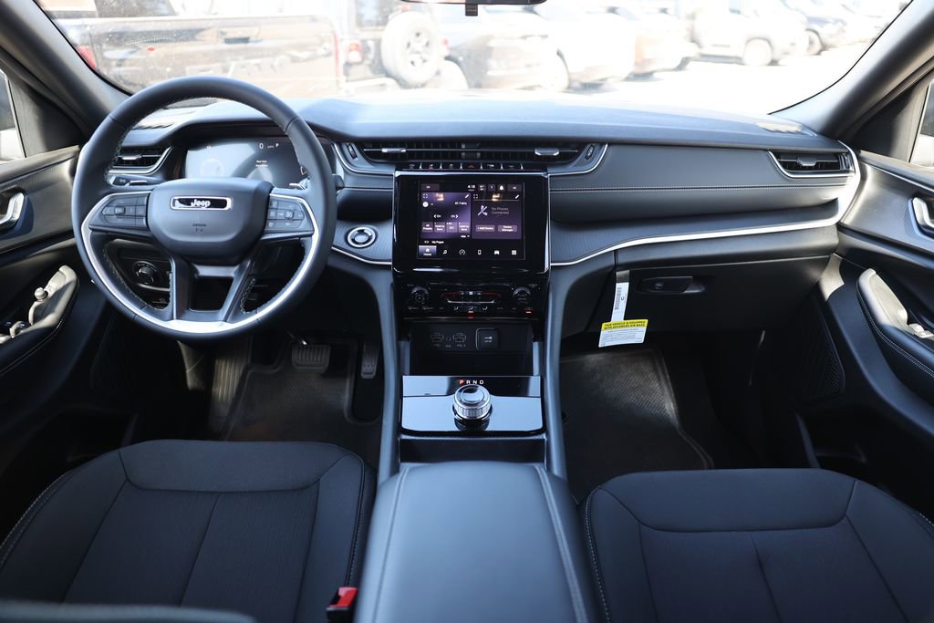 New 2025 Jeep Grand Cherokee Laredo w/ MOPAR Finishing Package image 27