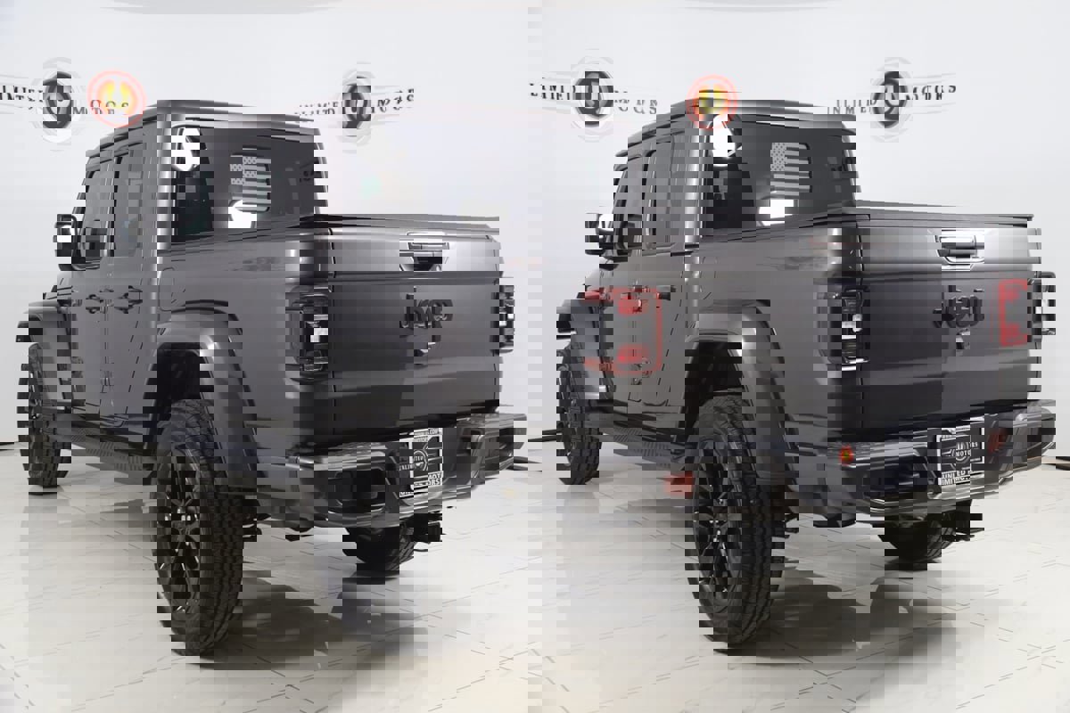 Used 2021 Jeep Gladiator Overland image 4