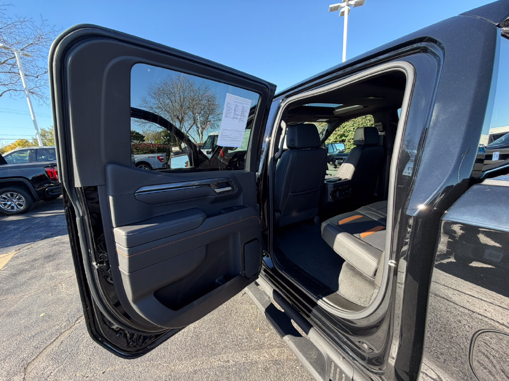 Certified 2025 GMC Sierra 1500 AT4 w/ Technology Package AWD/4WD image 30