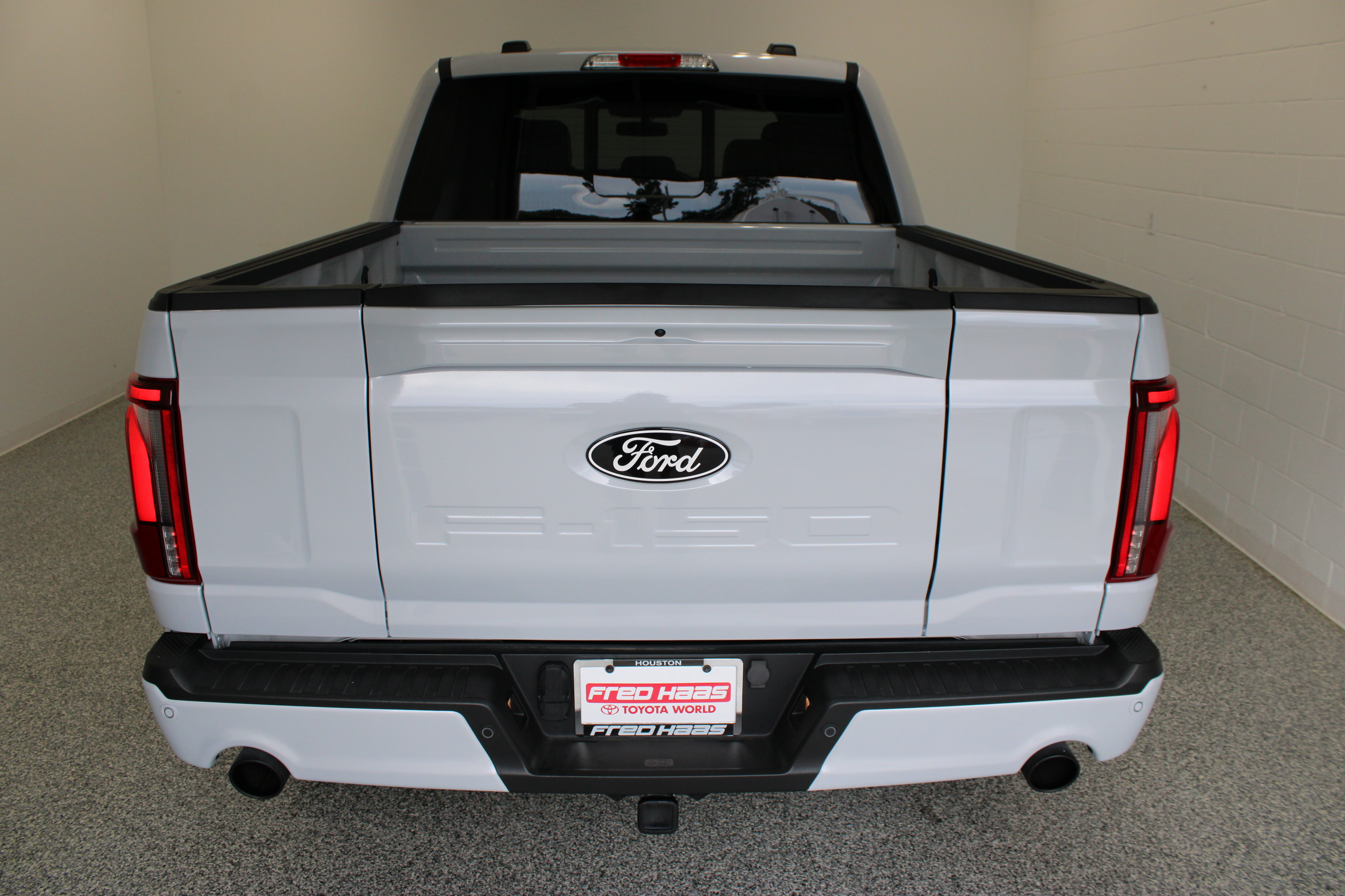 Used 2025 Ford F150 Lariat w/ Equipment Group 502A High AWD/4WD image 8