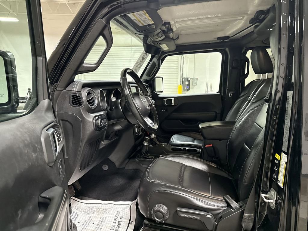 Used 2020 Jeep Wrangler Unlimited Sahara image 5