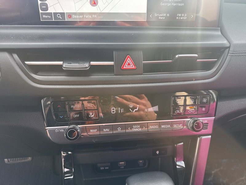 Used 2024 Kia Seltos EX image 16