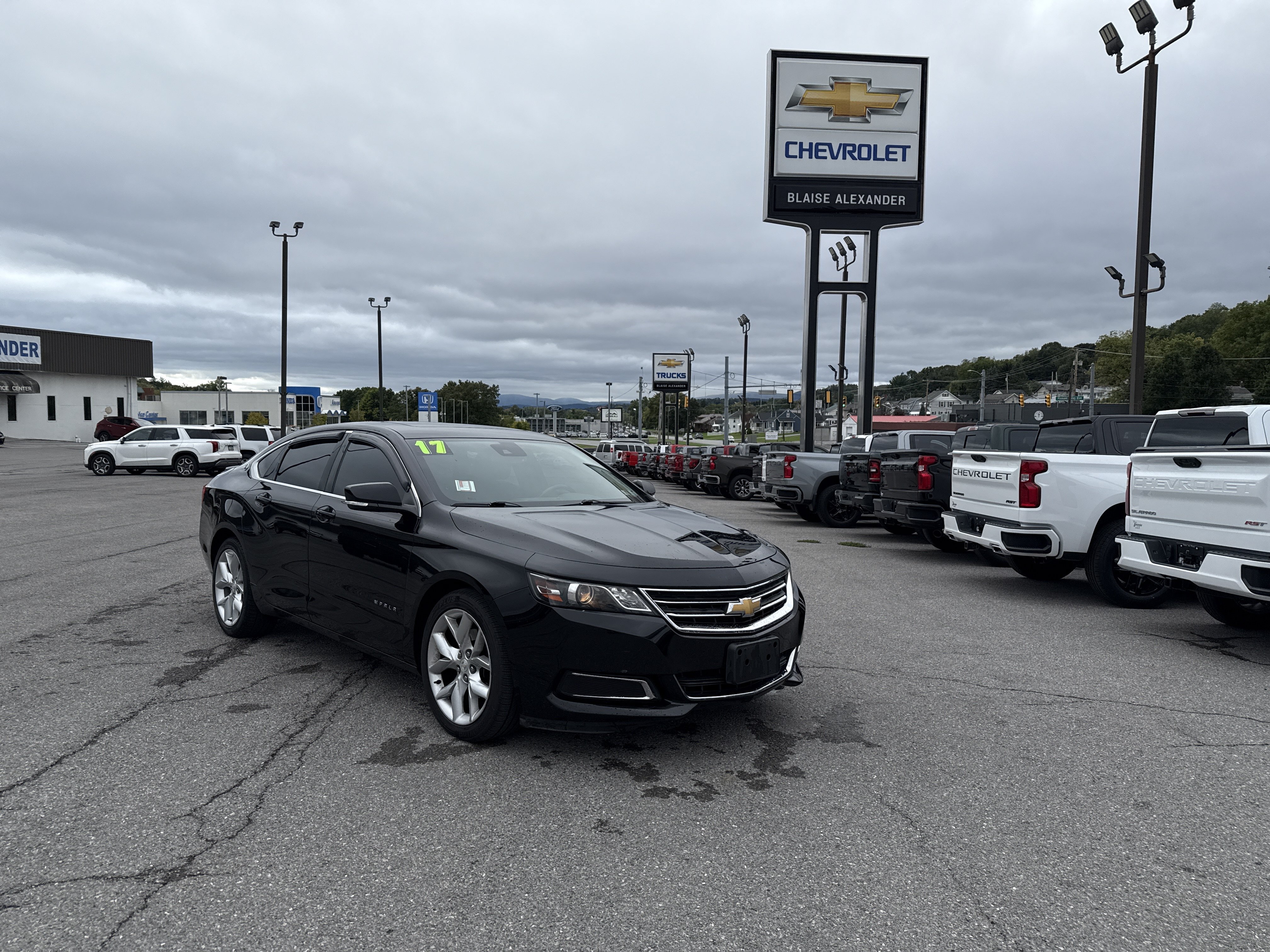 Used 2017 Chevrolet Impala LT w/ Leather Package FWD image 1
