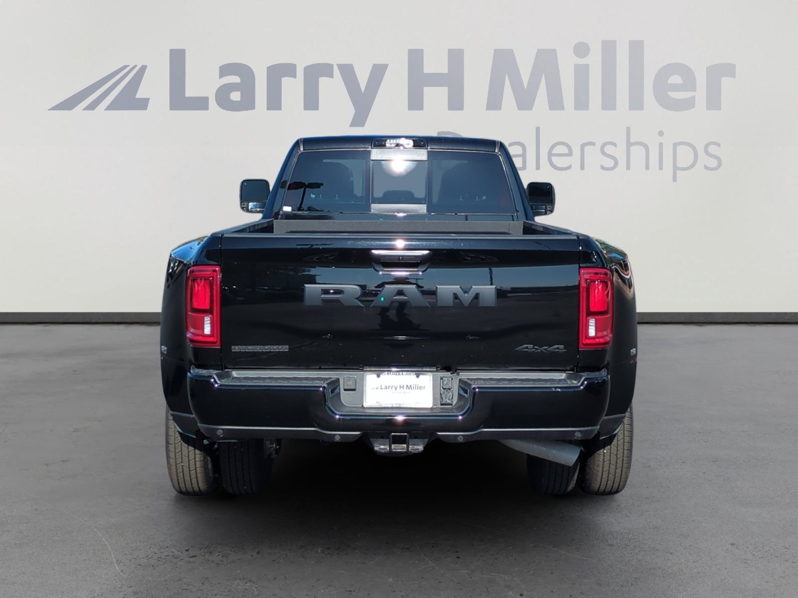 New 2025 RAM 3500 Big Horn image 4