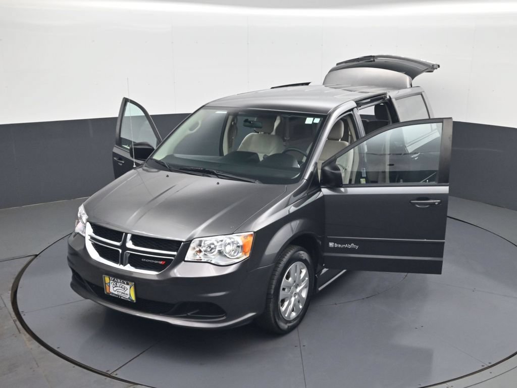 Used 2016 Dodge Grand Caravan SE w/ Quick Order Package 29E SE FWD image 32