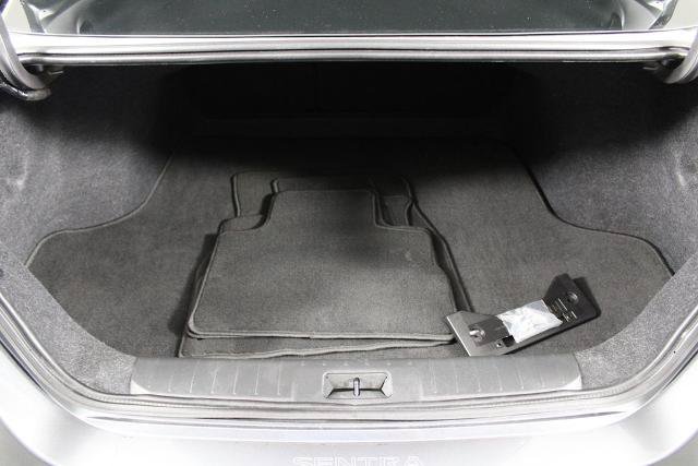 Certified 2022 Nissan Sentra SR FWD image 17