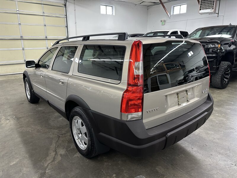 Used 2002 Volvo V70 Cross Country AWD/4WD image 5