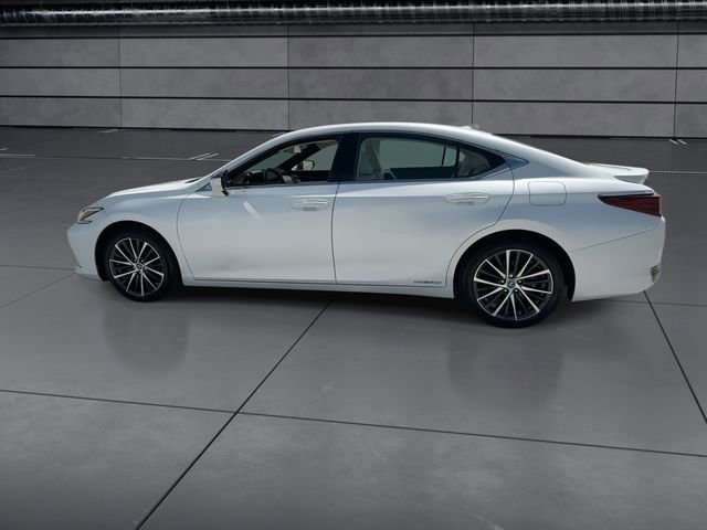Used 2022 Lexus ES 300h w/ Premium Package image 5