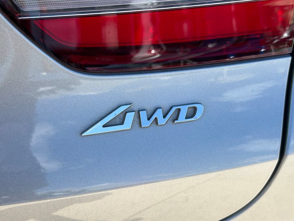 Used 2025 Genesis GV80 3.5T e-SC AWD/4WD image 13