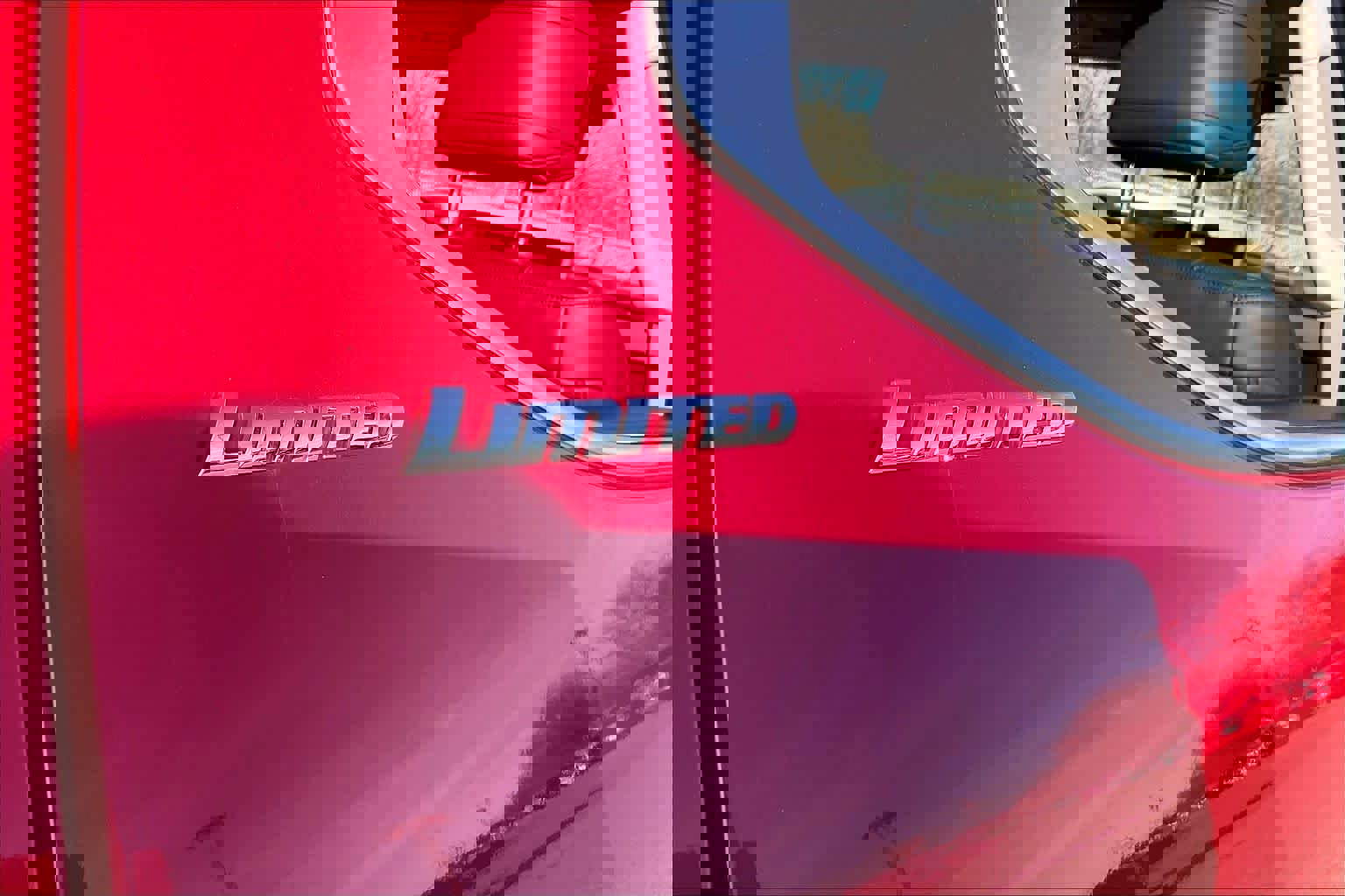 Used 2022 Toyota Tundra Limited image 10