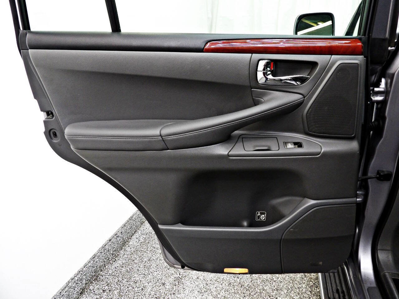 Used 2008 Lexus LX 570 4WD image 10