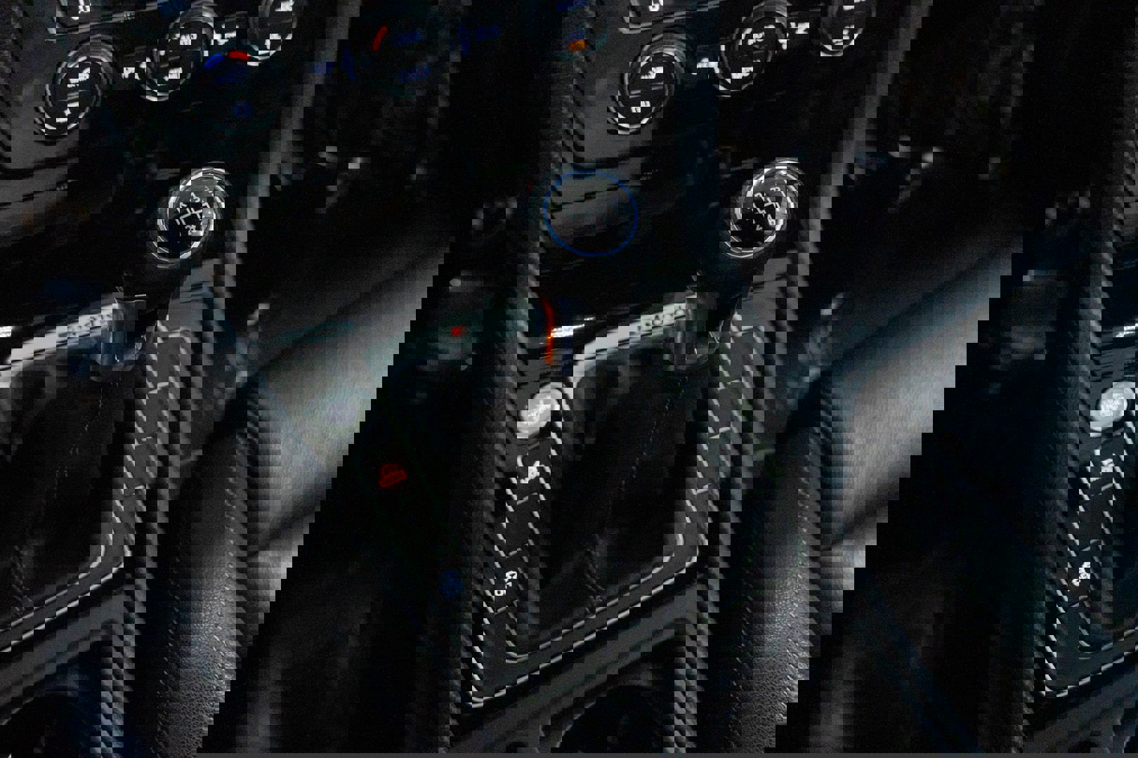 Used 2016 Volkswagen Golf 4-Door image 35