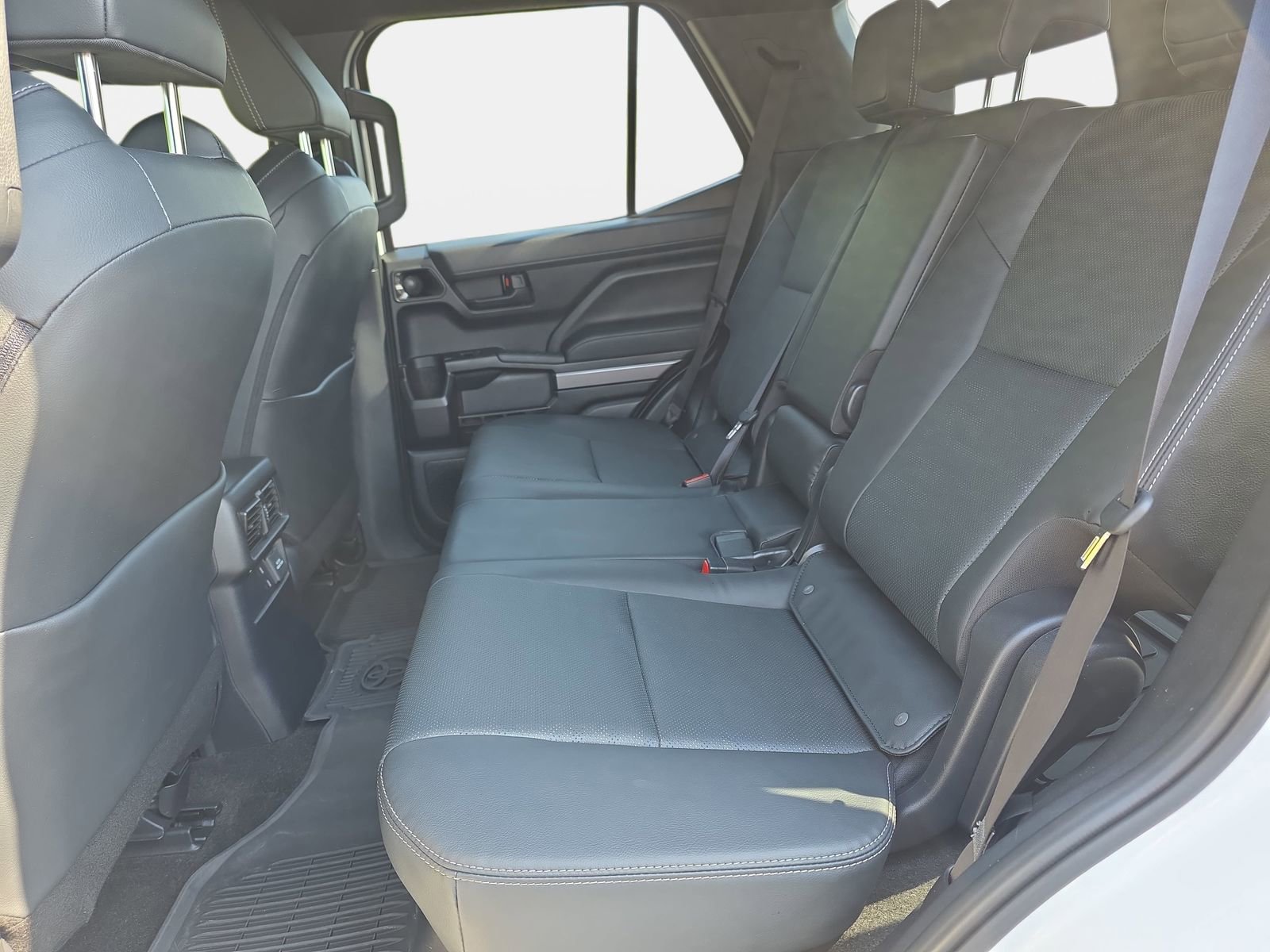 Used 2025 Toyota 4Runner TRD Off-Road Premium AWD/4WD image 14
