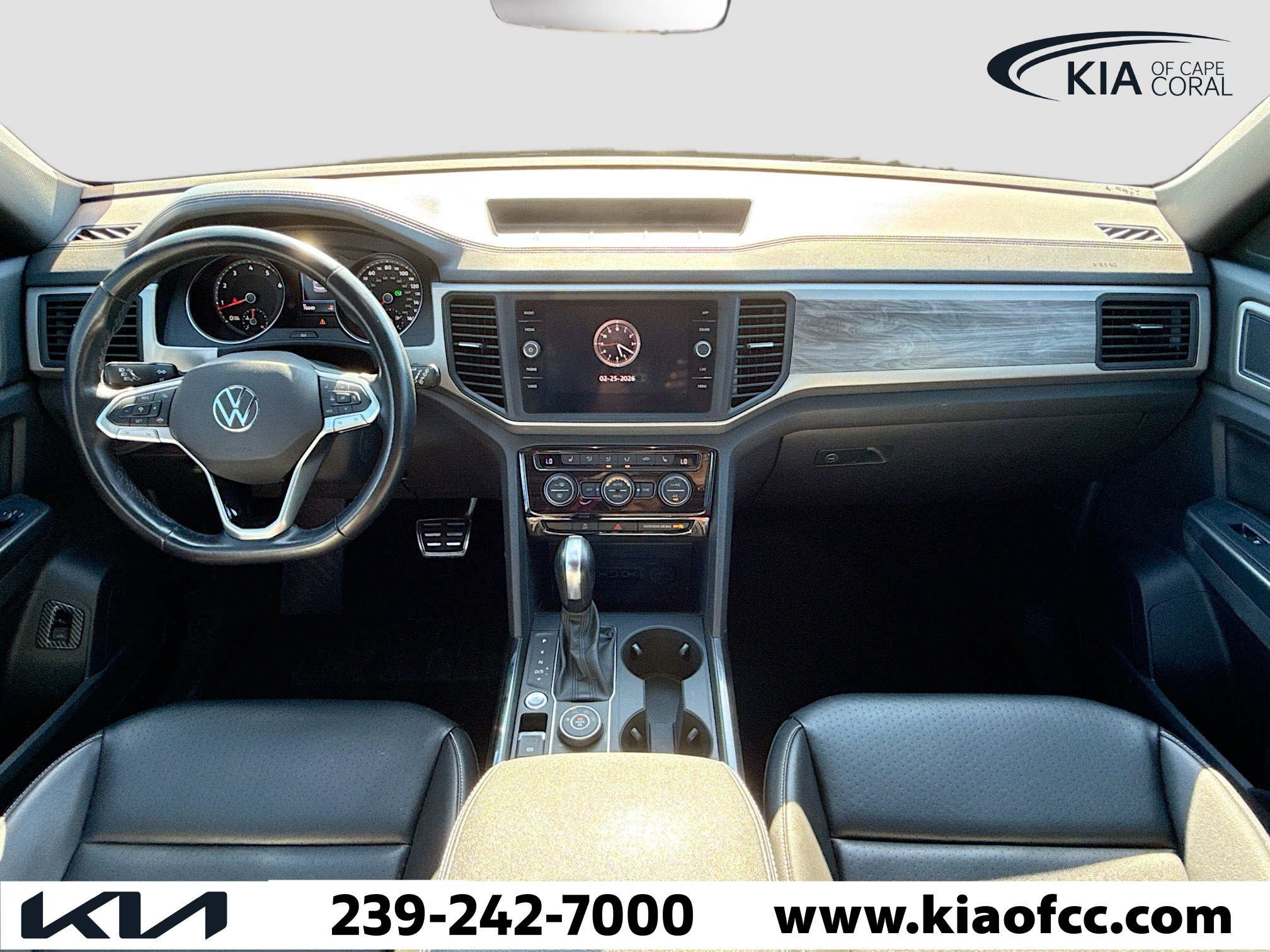 Used 2020 Volkswagen Atlas Cross Sport SE w/ Towing Package image 16