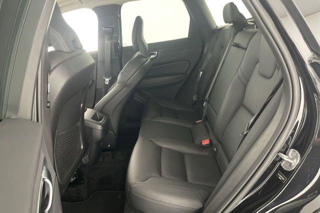 Used 2023 Volvo XC60 B5 Plus image 43