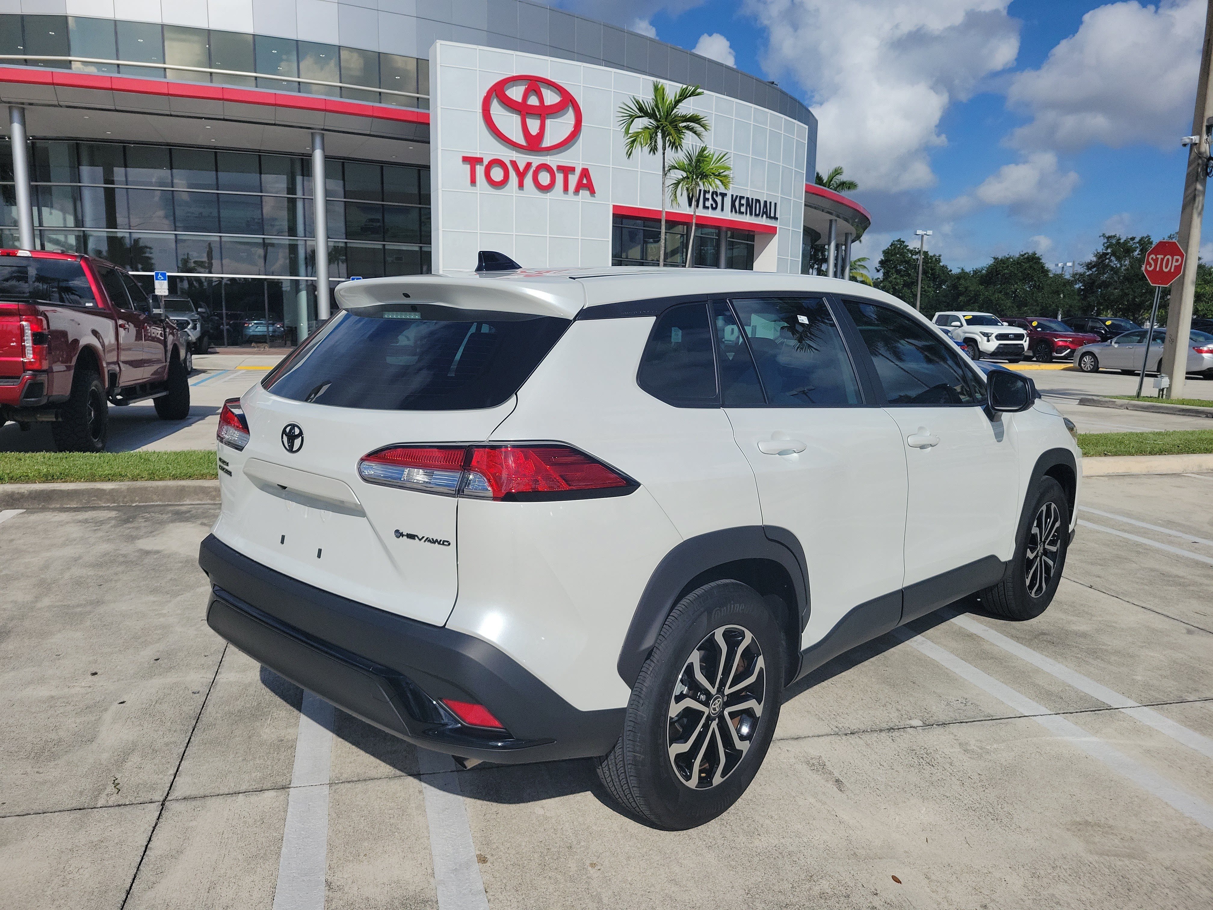Certified 2025 Toyota Corolla Cross AWD Hybrid image 7