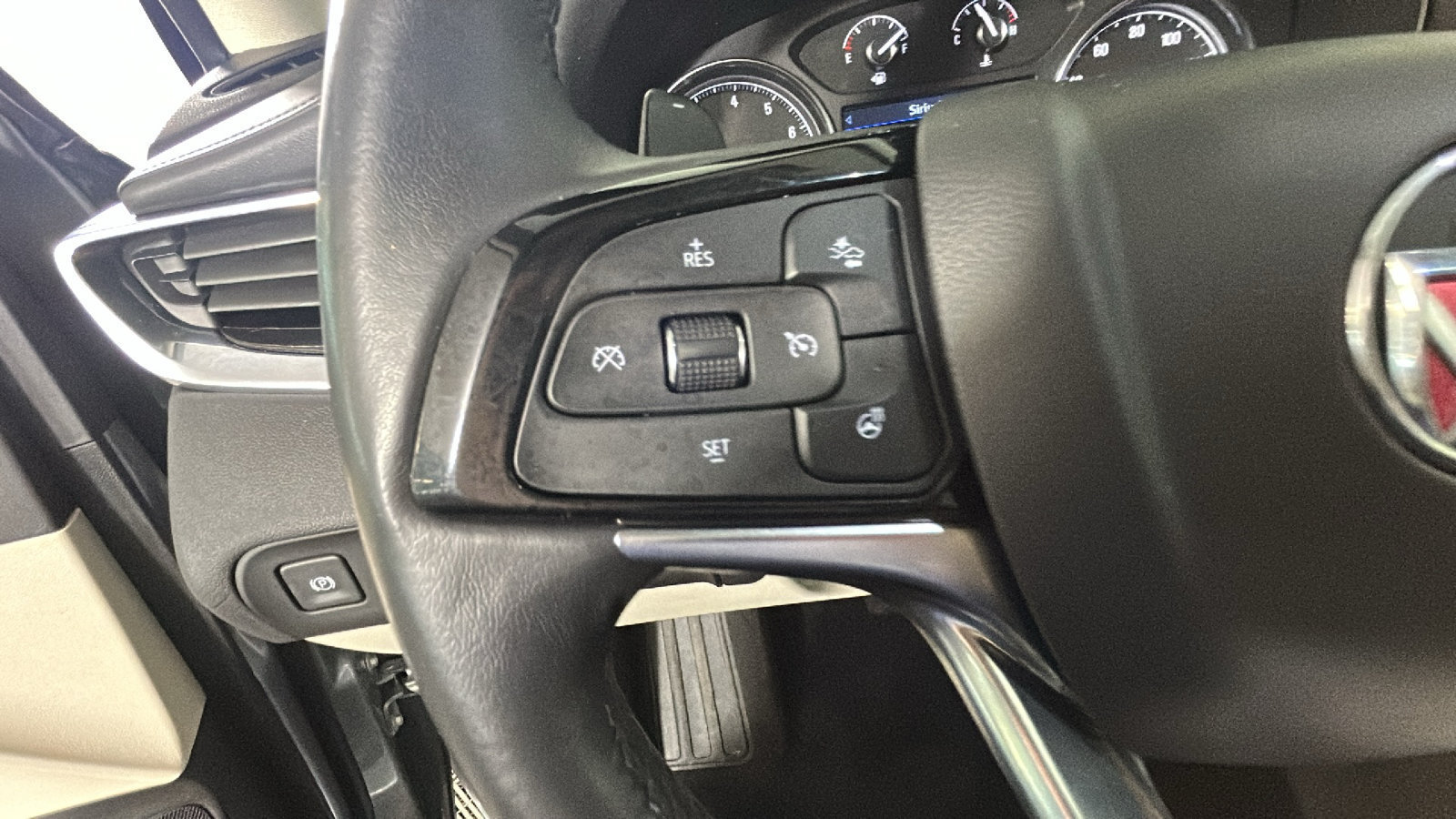 Used 2023 Buick Enclave Essence w/ Experience Buick Package AWD/4WD image 19