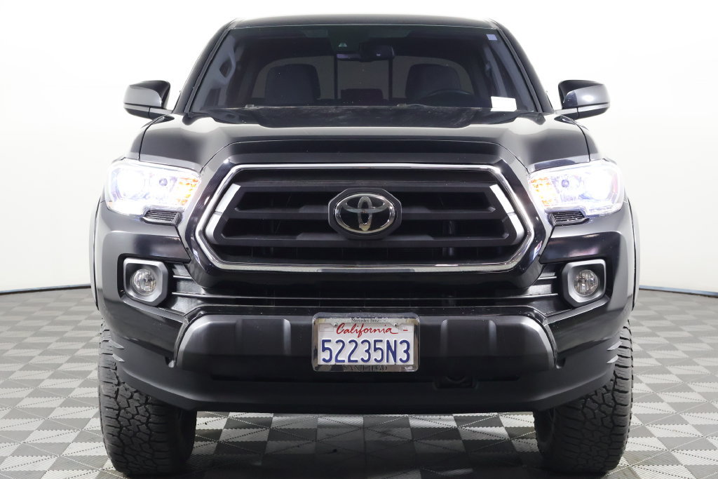 Used 2022 Toyota Tacoma SR5 RWD image 2