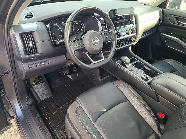 Used 2022 Nissan Pathfinder SL w/ SL Premium Package AWD/4WD image 14