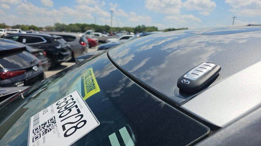 Used 2023 INFINITI QX60 Luxe w/ Performance Audio Package image 4