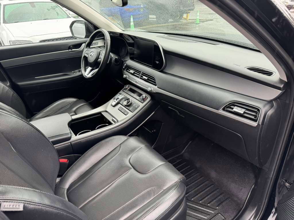 Used 2020 Hyundai Palisade SEL w/ Premium Package AWD/4WD image 19