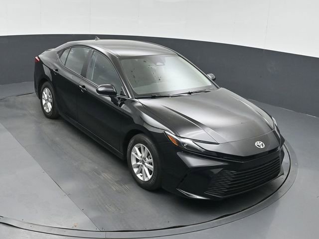 Used 2025 Toyota Camry LE FWD image 37
