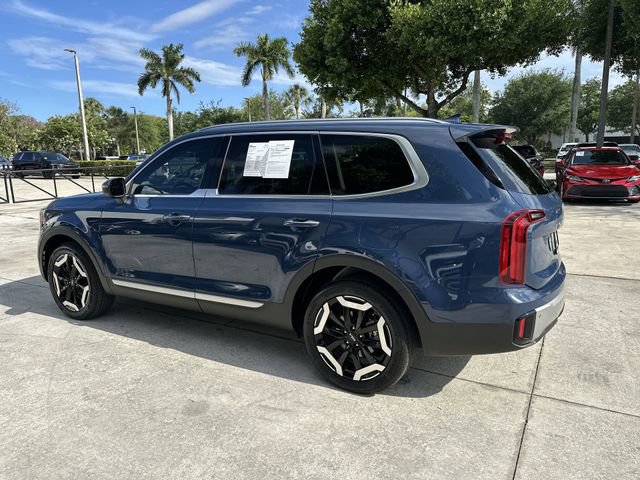 Used 2023 Kia Telluride S w/ S Sunroof Package FWD image 14