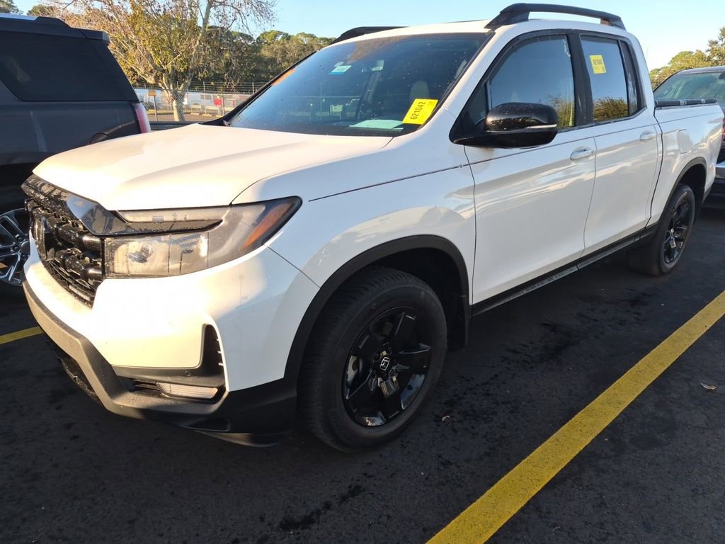 Used 2025 Honda Ridgeline Black Edition image 3
