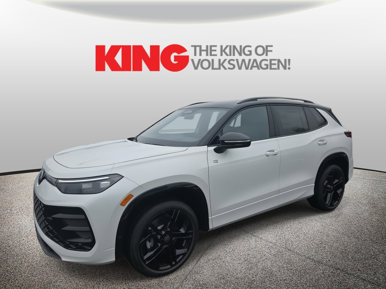 New 2026 Volkswagen Tiguan SE R-Line image 8