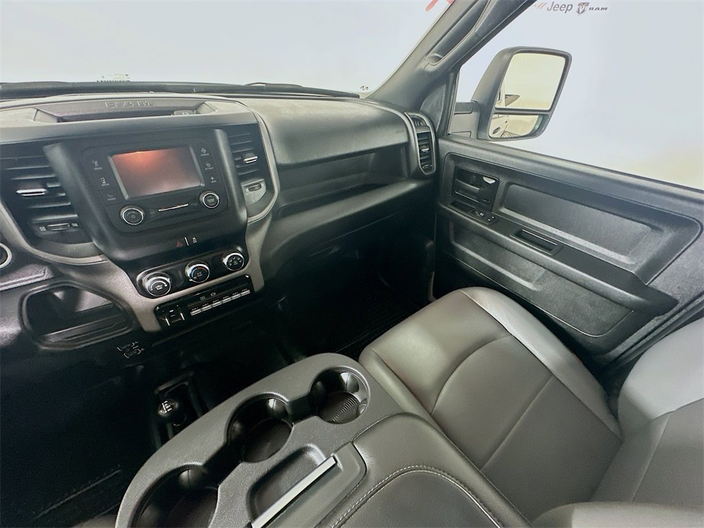 Used 2024 RAM 3500 Tradesman w/ Chrome Appearance Group image 11