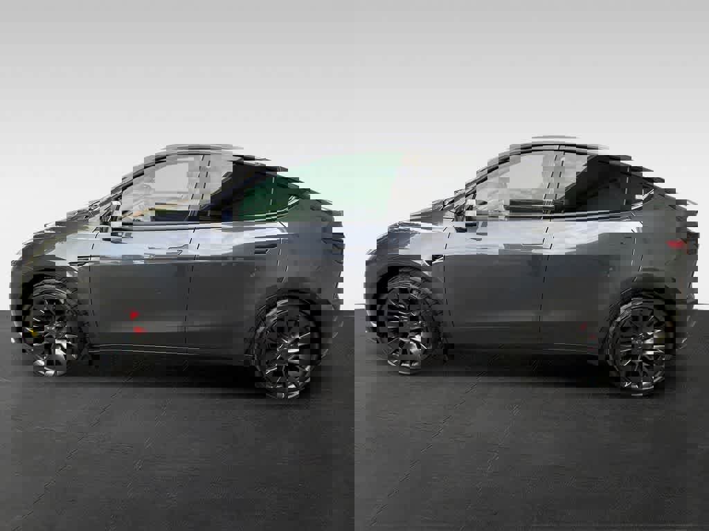 Used 2021 Tesla Model Y Performance AWD/4WD image 3