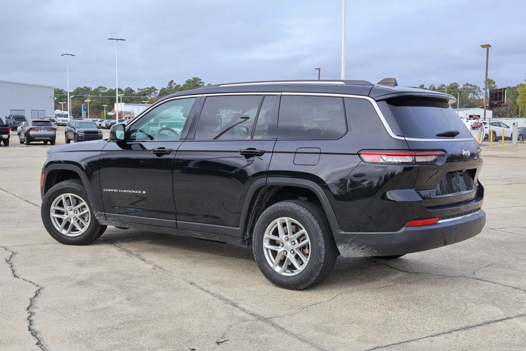 Used 2023 Jeep Grand Cherokee L Laredo image 4