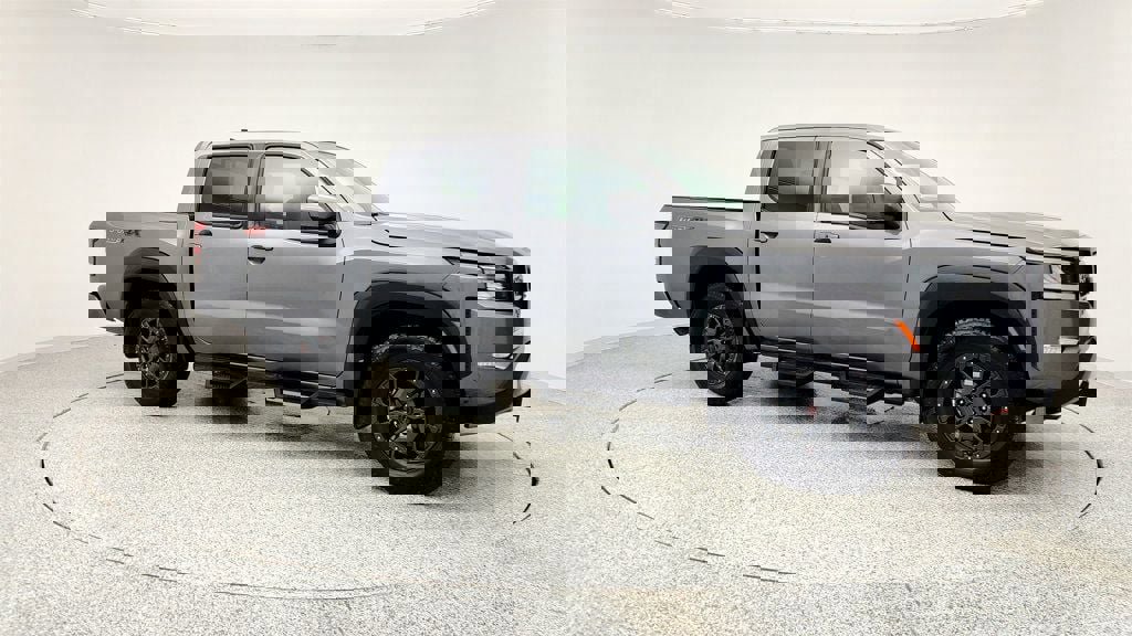 Used 2024 Nissan Frontier PRO-4X w/ Pro Premium Package image 3