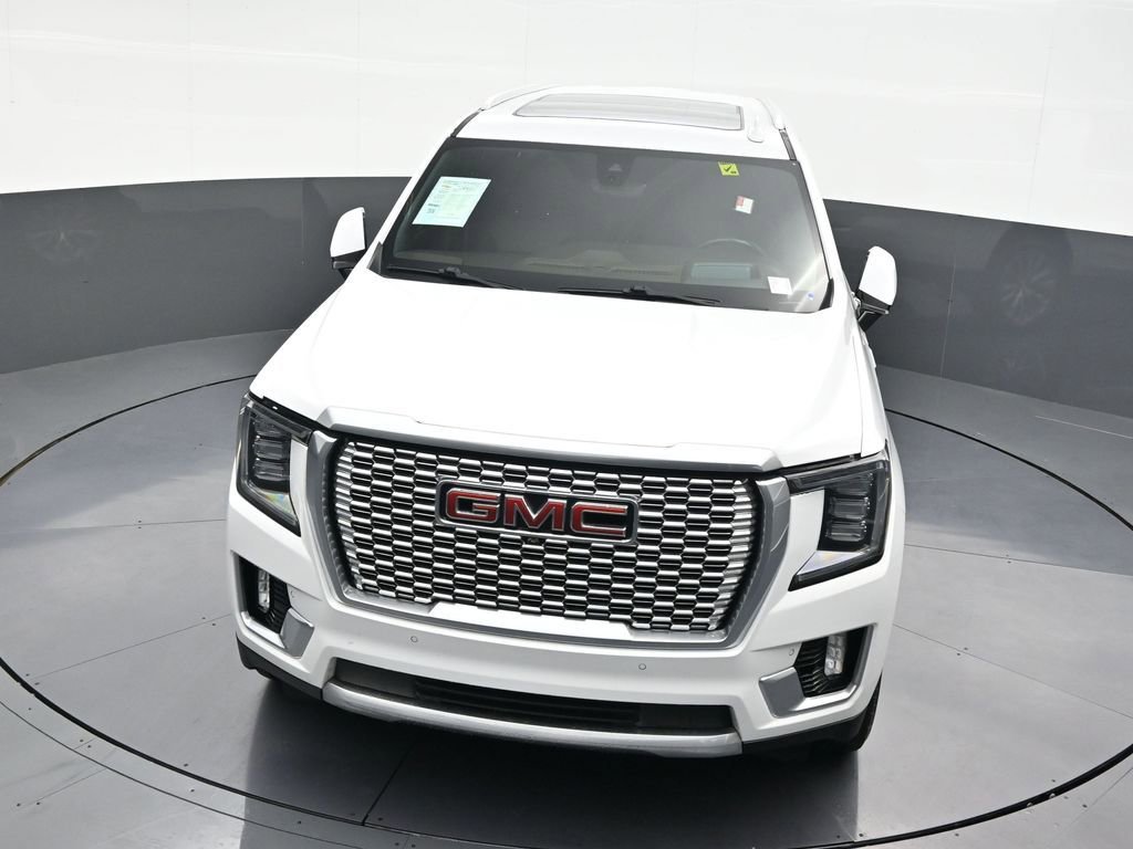 Used 2022 GMC Yukon XL Denali w/ Denali Premium Package image 24