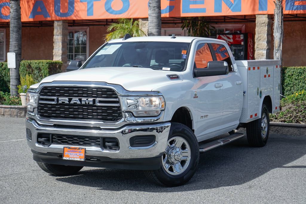 Used 2022 RAM 3500 Big Horn AWD/4WD image 4