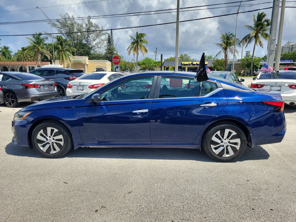 Certified 2024 Nissan Altima 2.5 S FWD image 10