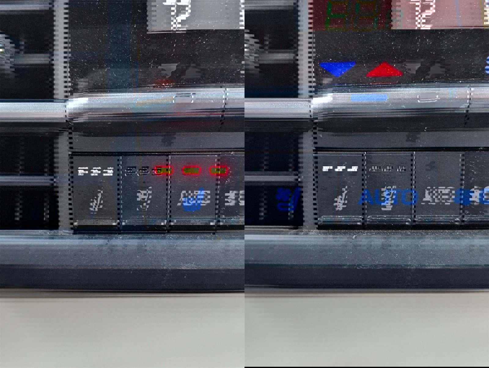 Used 2022 Toyota Sienna Platinum image 21