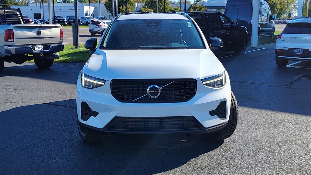 New 2026 Volvo XC40 B5 Core w/ Climate Package image 29
